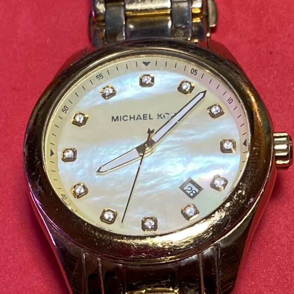 Michael Kors  Mother of Pearl Ladies Watch - Picture 1 of 4